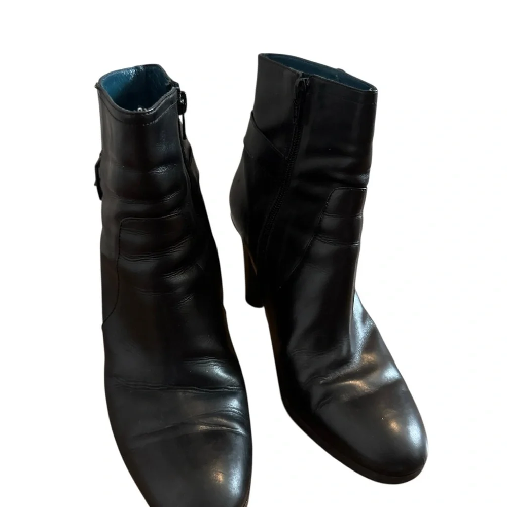 Vintage Y2K Via Spiga Black Leather Ankle Boots